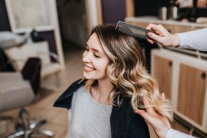 Como Usar Leave-in Corretamente para Evitar Frizz e Ressecamento